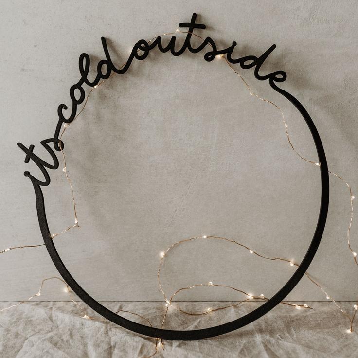 Eulenschnitt Holzkranz "it's cold outside" mit passenden Trockenblumen - DIY - 
basic