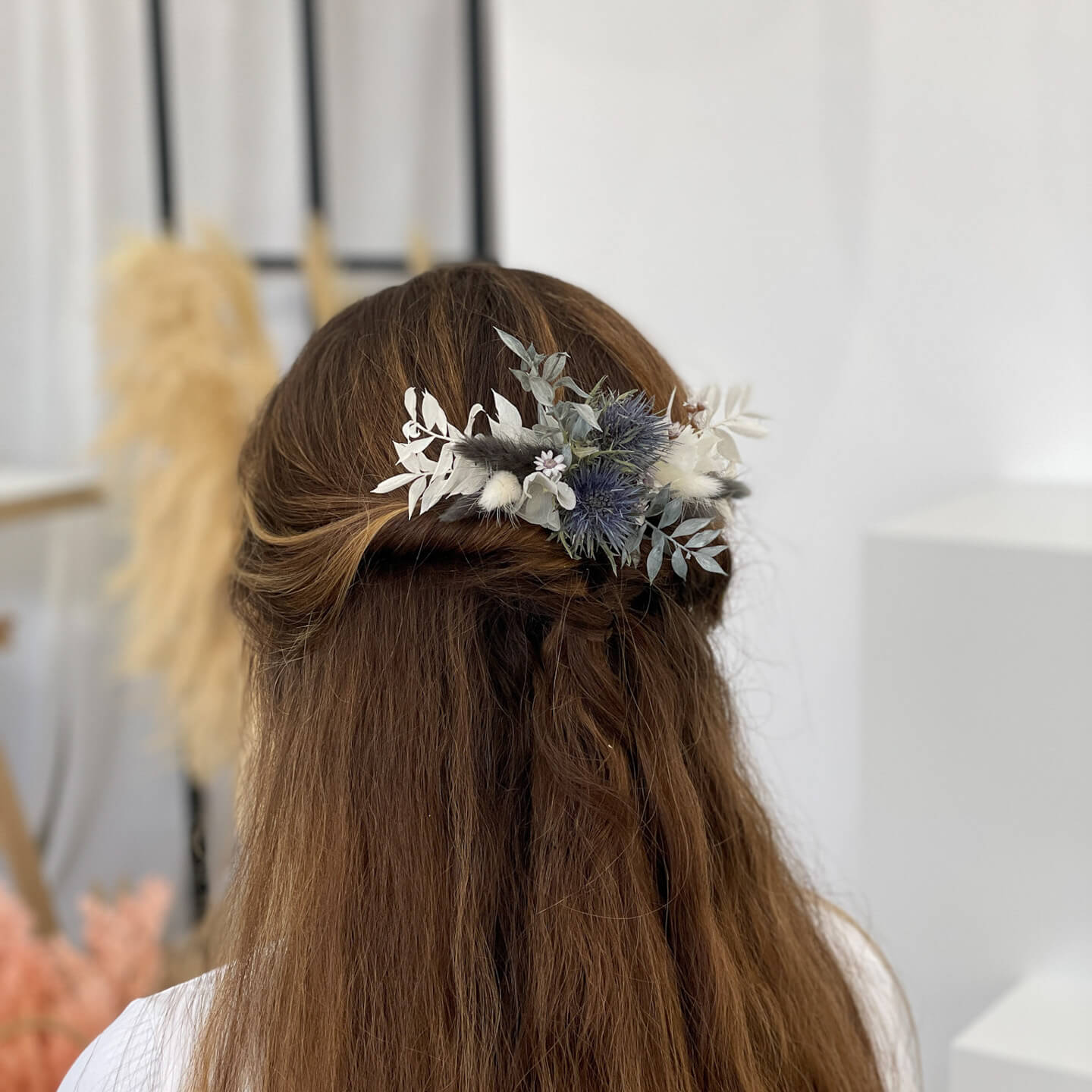 Haarkamm Trockenblumen weiß blau I Hochzeit, Kommunion, Blumenmädchen - Lykke&You