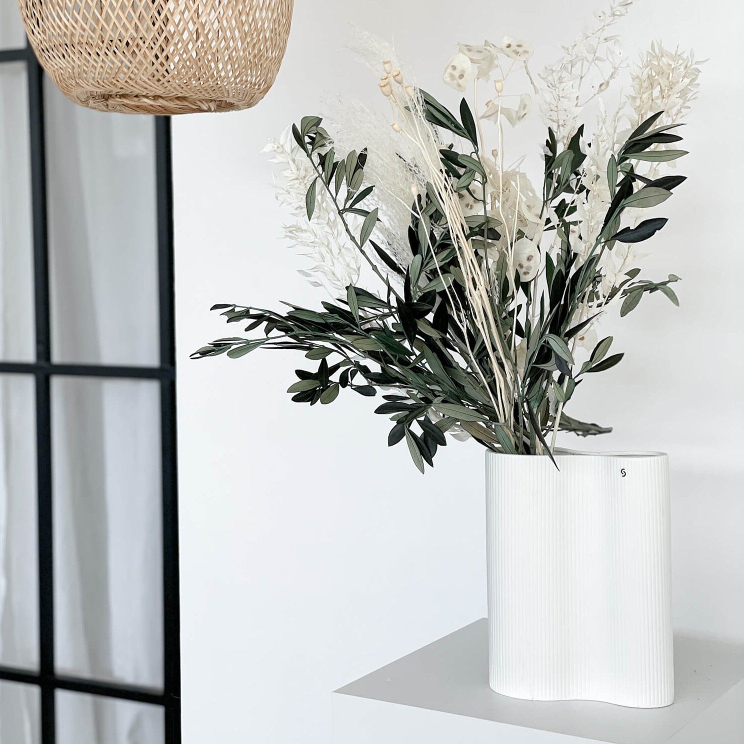 Trockenblumenstrauß grün weiß Olive ca 60 cm