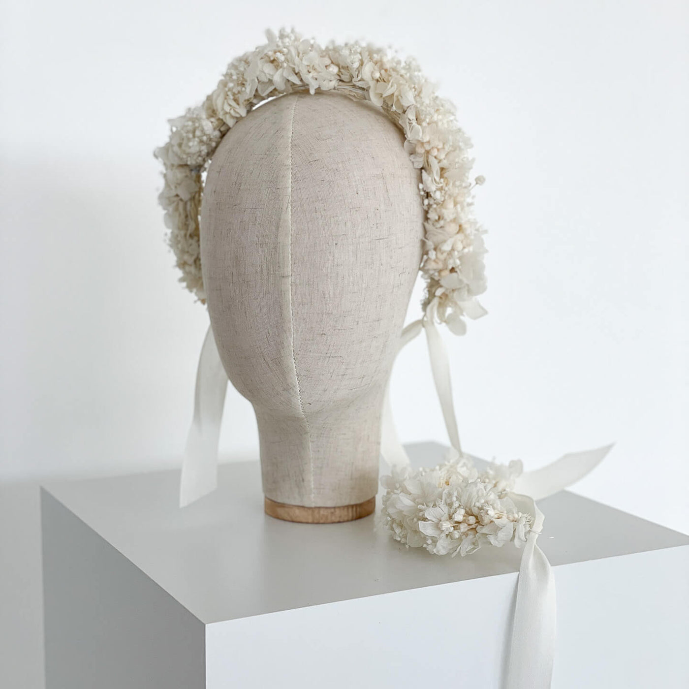 Haarkranz Trockenblumen Hortensie | weiß | Flowercrown Hochzeit, Blumenmädchen - Lykke&You